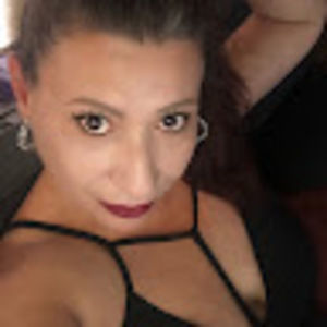 Meet your Posher, Nora elia